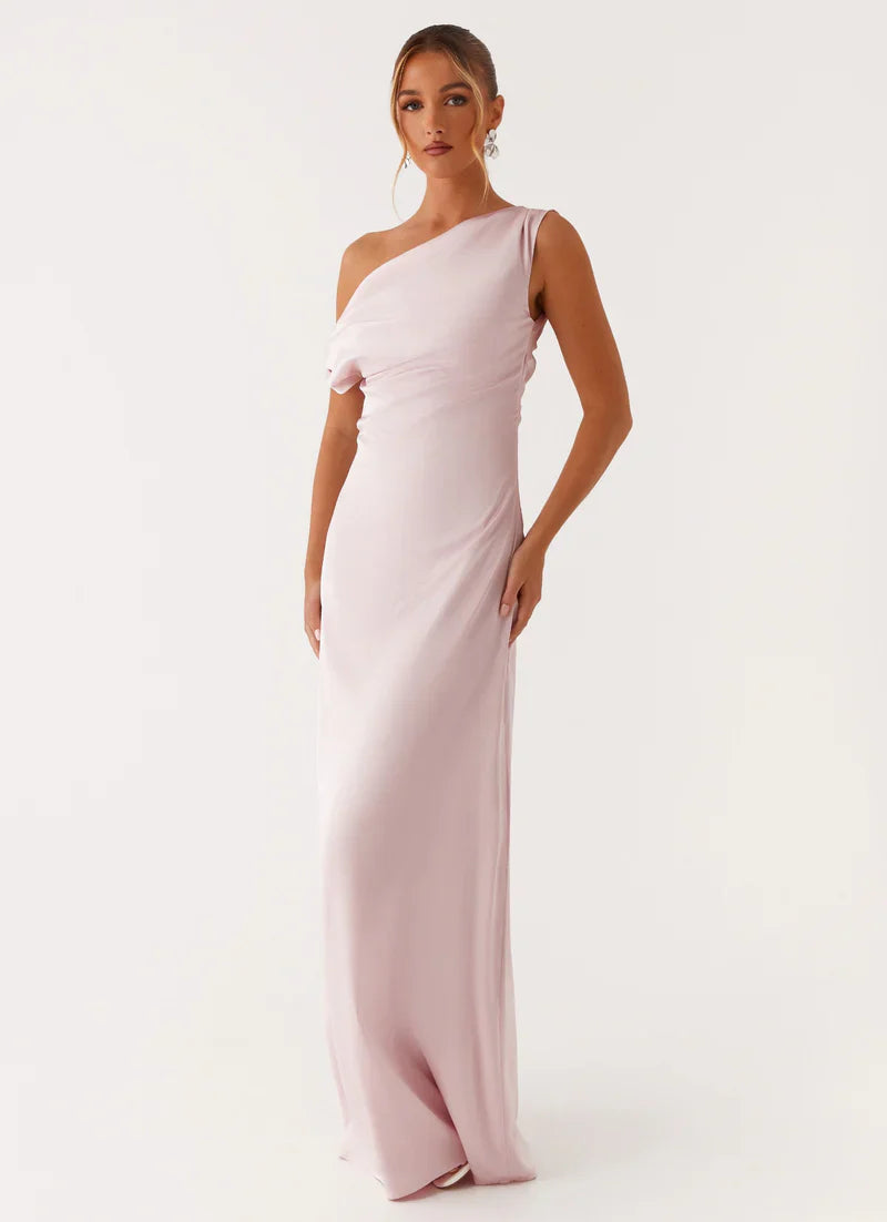 Éva Long Satin Dress Elegant Crystal