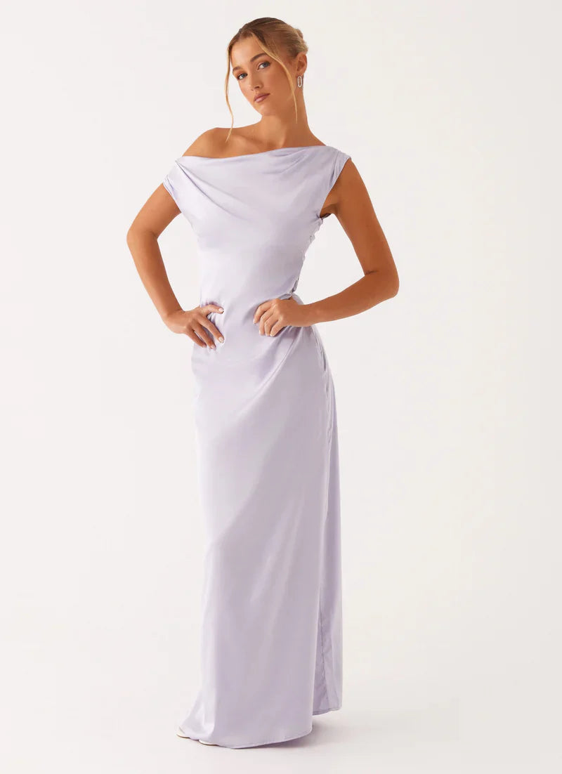 Éva Long Satin Dress Elegant Crystal